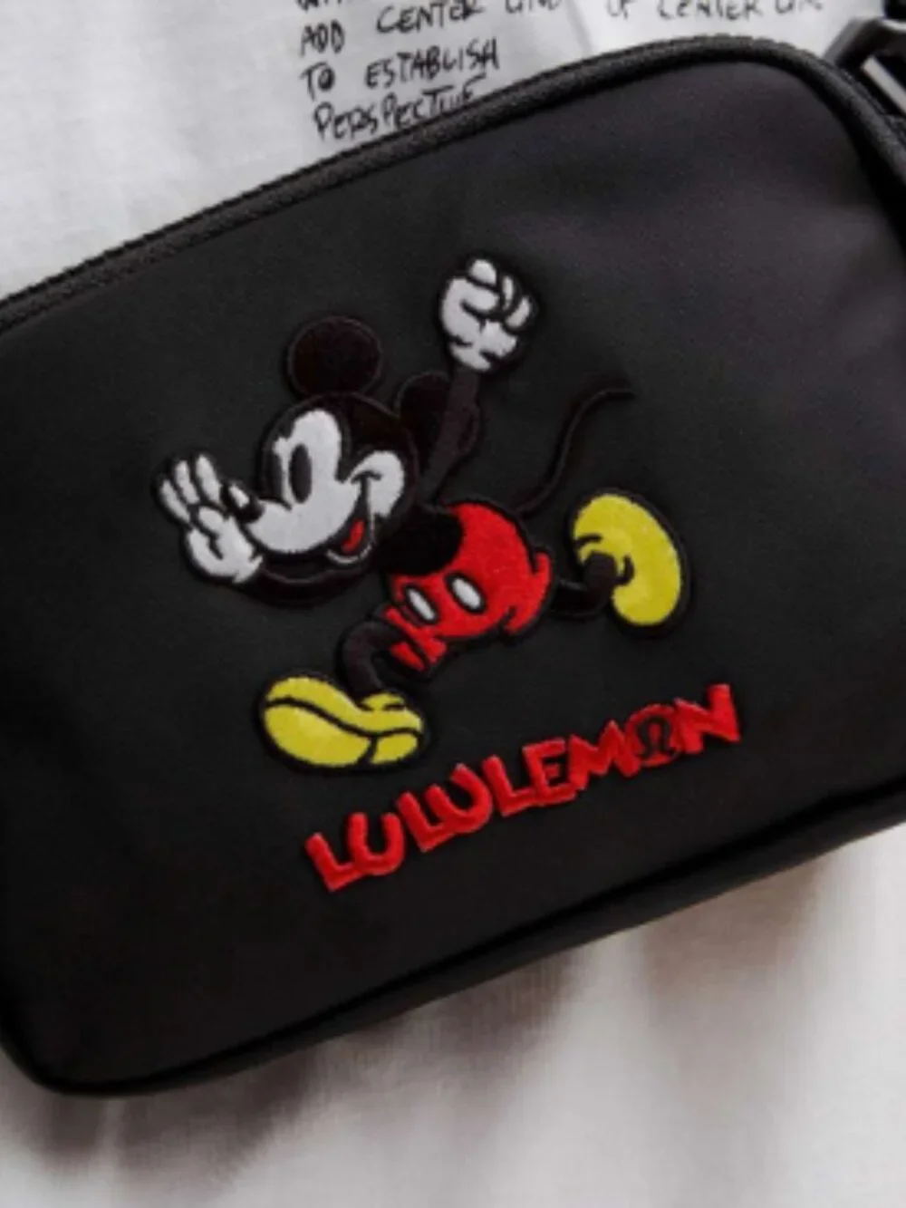 Disney x Lululemon *Everywhere Belt Bag 1L Mickey in Motion Graphic - Picture 7 of 10
